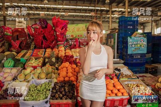 一双裤袜引发的骚动：下载爱丝图库的裤袜先生就对了！