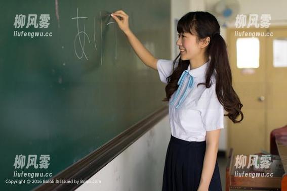BoLoli菠萝社 - 柳侑绮的写真，居家时光里的无圣光真实