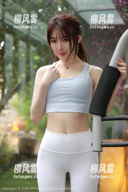 MFStar模范学院 - 人间荒糖的皮衣私拍：恰如其分的野性美