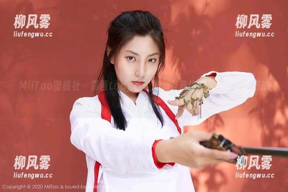 MiiTao蜜桃社 - 露西Lucy在校园，准备好迎接这个无圣光的反向套图吧！