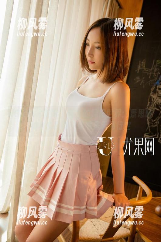 UGirls尤果网 - 奶牛的异想世界：景思晴的全套原图，果然是天马行空