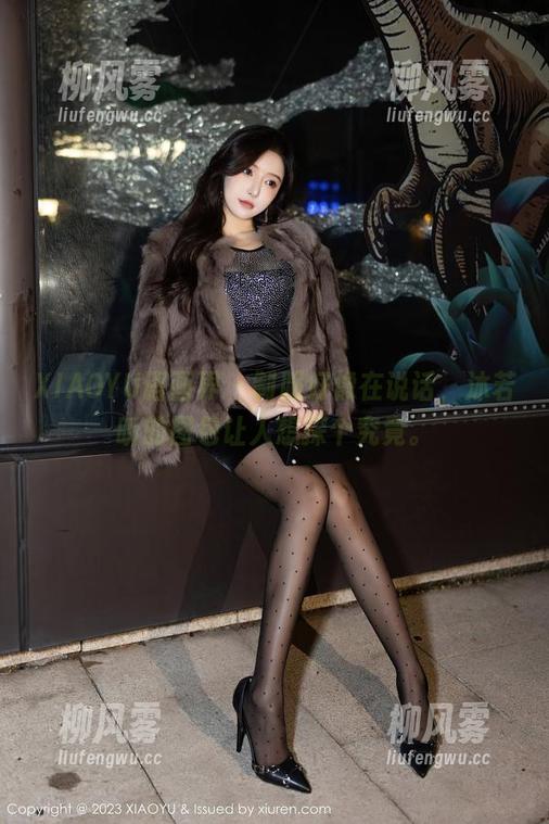 XIAOYU语画界 - 制服好像在说话，沐若昕的图包让人想探个究竟。