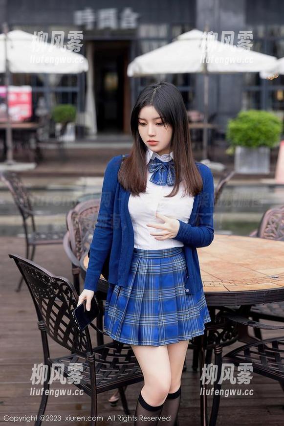 Xiuren秀人网 - 这组九千柒柒的校服图集必得拥有，下载后悔不了！