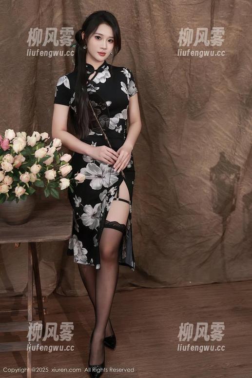 Xiuren秀人网 - 余贝拉bella图包里的礼服，重塑了我对衣橱的期待，我甚至开始打算办个现场秀！