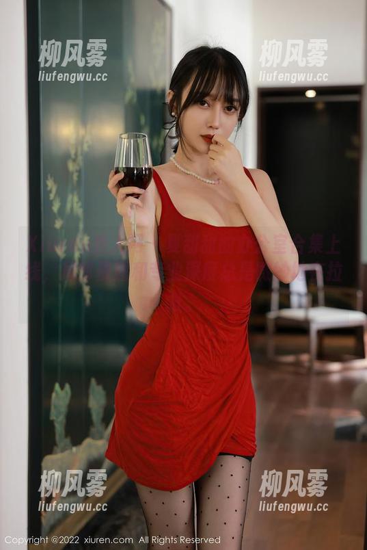 Xiuren秀人网 - 夏甜甜的办公室合集上线，局部暴露和专业深度总是微妙地在拉扯。