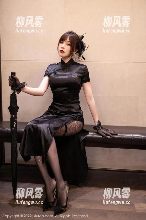 Xiuren秀人网 - 陆萱萱cecillia的办公室写真，不如直接来一杯咖啡吧…