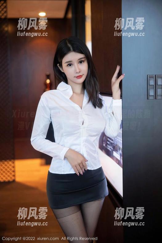 Xiuren秀人网 - 这组私房图片里的陈雅漫VICKY护士，突如其来的可爱呀！