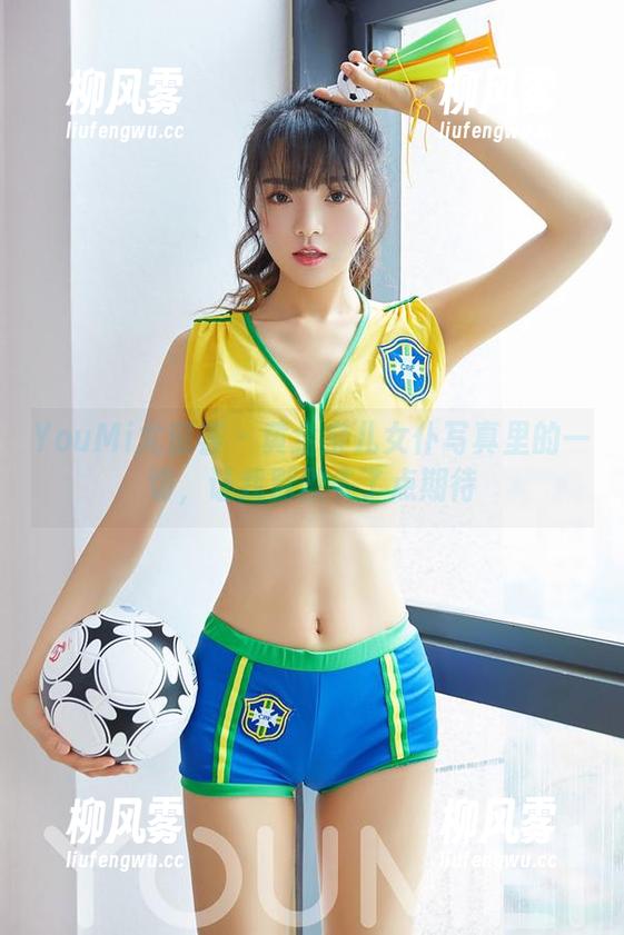 YouMi尤蜜荟 - 黄金宝儿女仆写真里的一切，让我默默多了点期待