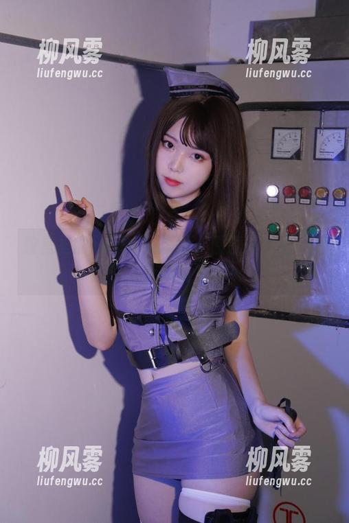 教室里的fushii_海堂，原图散发出一种让人分心的魔力？