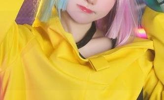 作品多元化:sally dorasnow多啦雪这组绘里梨学生装,打着学习的名号,实际上却是潜藏“戏”的高手。