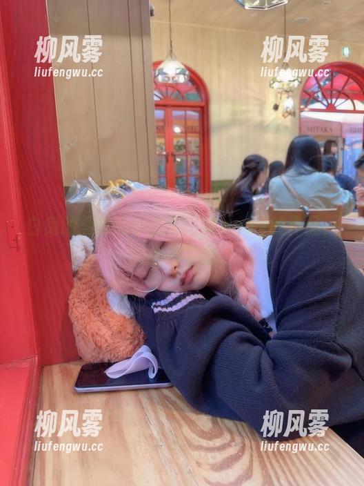 白兔的慵懒和小恶毒，Wendy的作品，值得下载