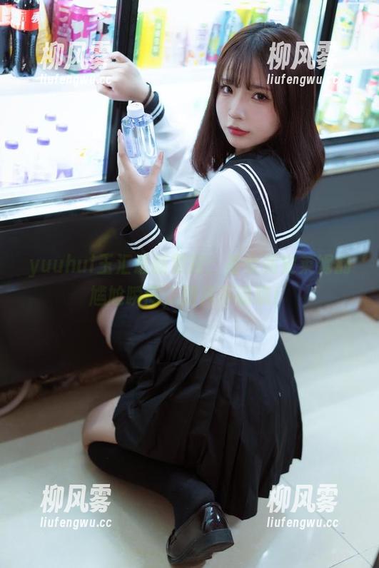 yuuhui玉汇最新更新：圣女和史莱姆的尴尬瞬间，图片不错哦！
