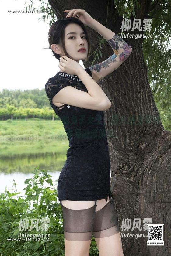 丽柜 - 全套中的兔子女王，图片感觉有种不太容易说清的美。