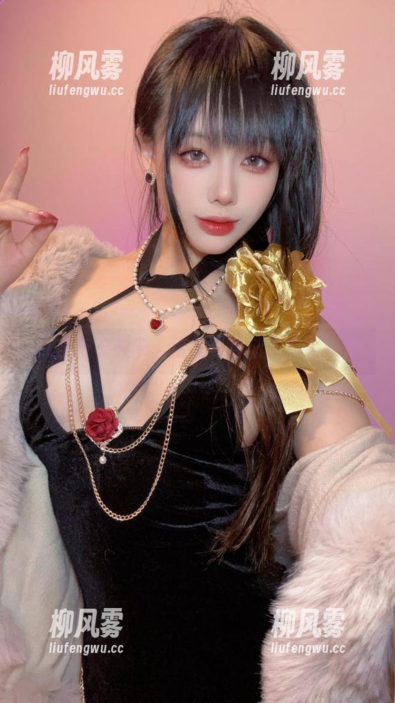 九言与卡夫卡，这组写真让人心生疑虑