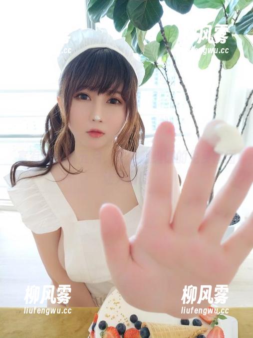 富有层次的五月，依依超级懒的免费套图让人目眩