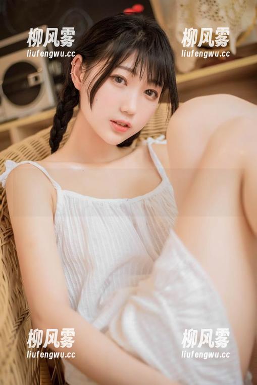 周叽是可爱兔兔创意无限：让妹妹的壁纸闪耀在屏幕上