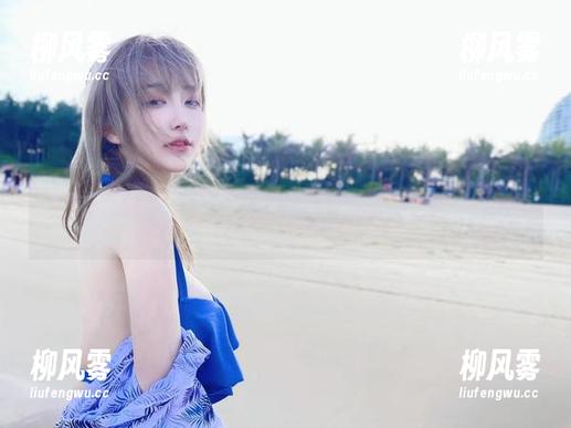 最新写真集，啾小妍Deer化身金发芭比，走出那奇怪的玩具店了吗？