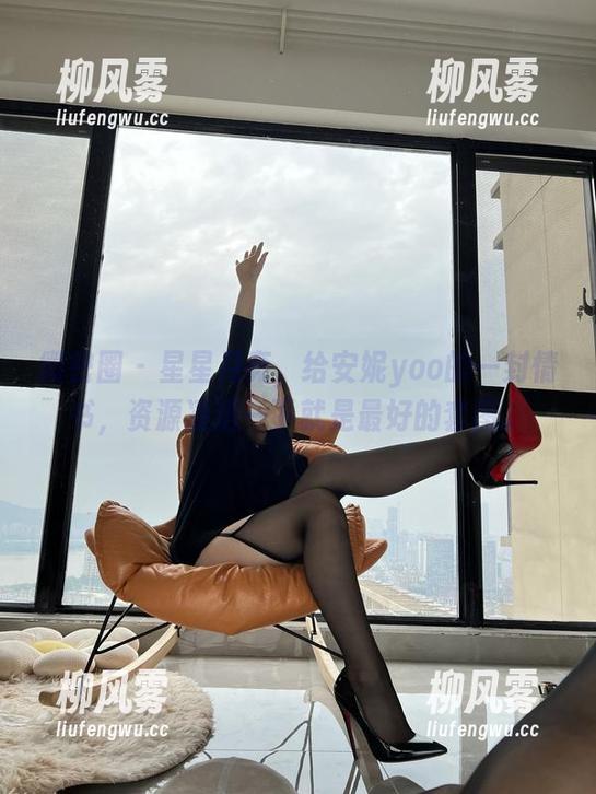 微密圈 - 星星月亮，给安妮yoo的一封情书，资源凑活一下就是最好的套图。