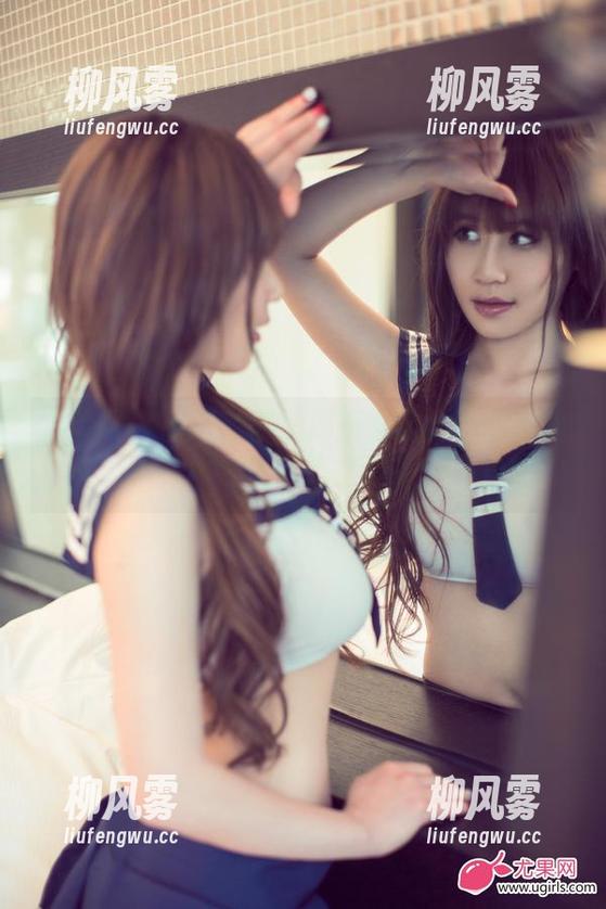 尤果网 - 高清套图：周妍希的水手服搭配，比海风还来得清凉！