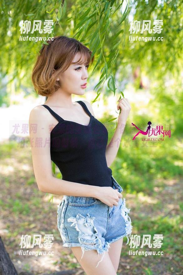 尤果网 - 安柔的圣诞合集：你有没有想过拍张照片的时候，自己是个冰雪女王？