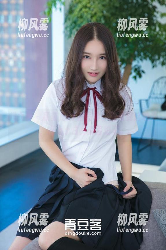 推女神 - 颖莹儿YY的写真，透明到这地步，内心小白兔都害怕了。