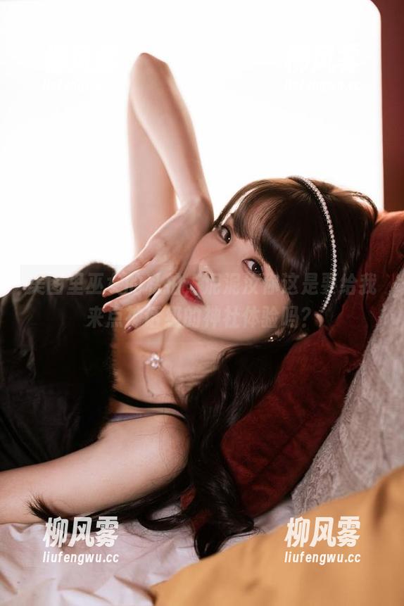 美图里巫女的私拍，泥泥汝你这是要给我来点神话级的神社体验吗？