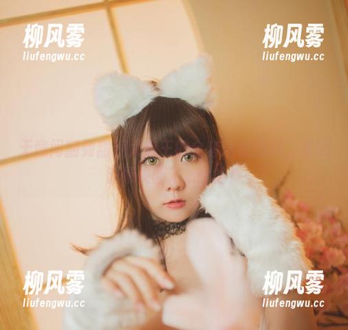 无意间翻到甜糖大魔王的全套瑜伽图片，我的筋骨快断了...哈哈！
