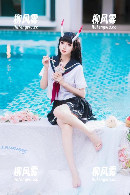 选出今天的最佳邻家女孩：祖木子的白丝原图精选，让人停不下眼！