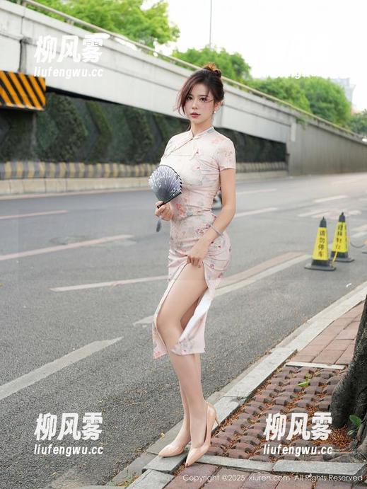 秀人网 - 优酱的校服合集，曾经的我和现在的我之间的那点变化...
