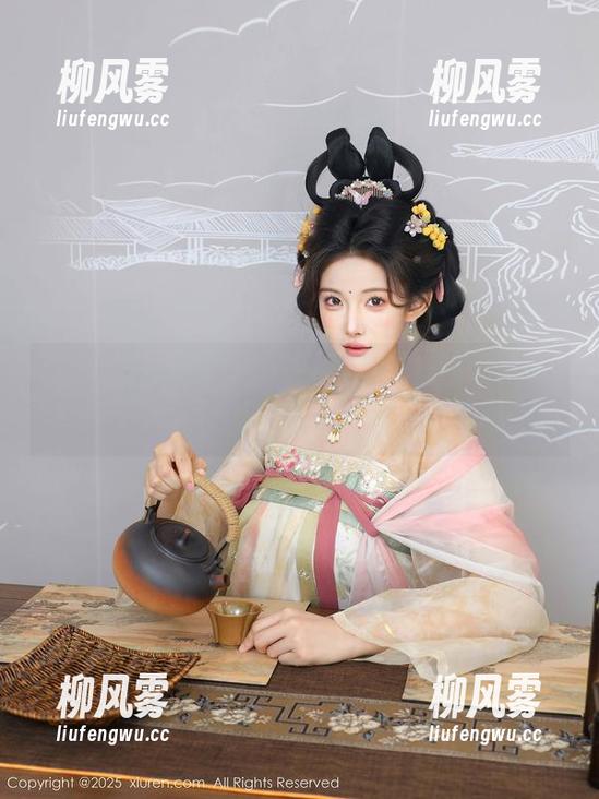 秀人网 - 玛鲁娜Manuela的灰丝，用原图刷个存在感吧！