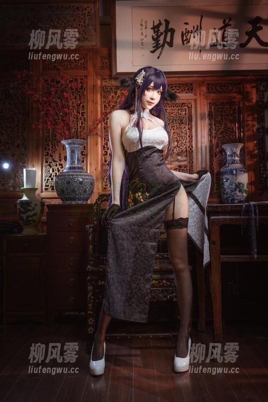 粉色是什么？翎柒菜菜说，随便，反正我有我的写真集分享了！