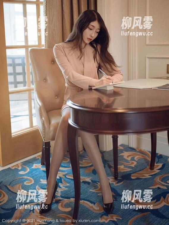 花漾show - 赵惟依coco皮衣图集，看看她跟皮革的爱恨情仇！
