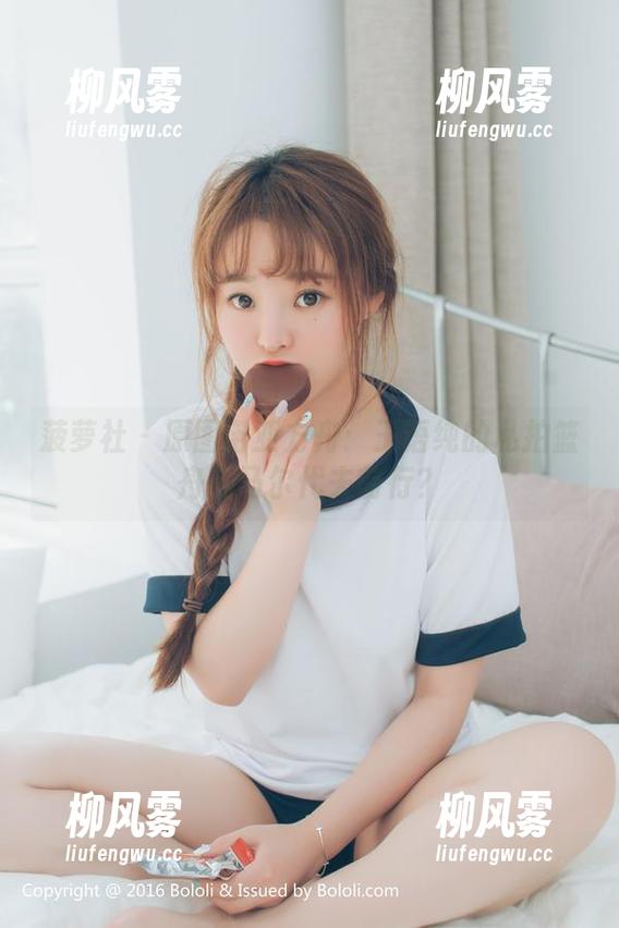 菠萝社 - 原图诺亚方舟：王语纯的私拍篮舟在马尔代夫前行？