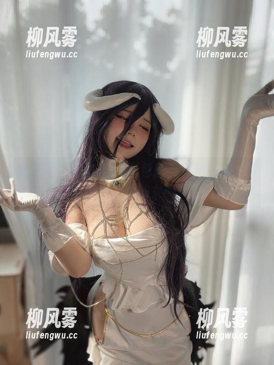 微密圈 - 葱油饼er图包居然让秘书这一职称也带上了小仙女的气息！