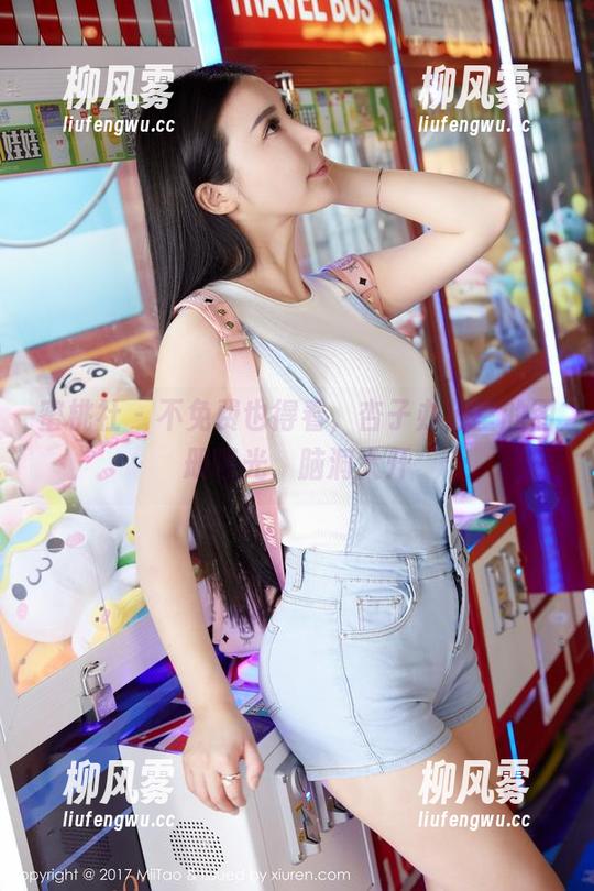 蜜桃社 - 不免费也得看，杏子办公室的图册曝光，脑洞大开