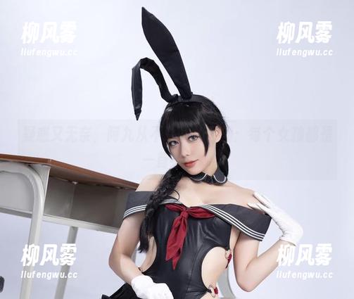 疑惑又无奈，阿九从不咕咕的图册：每个女孩都是一首小诗。