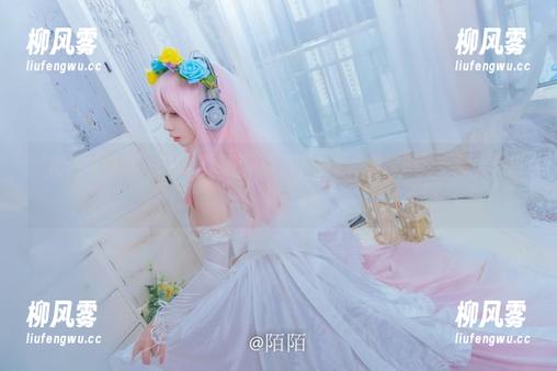 “陌陌咕咕咕”的新宠雷姆写真，下载后反复“咕”一咕，更过瘾！