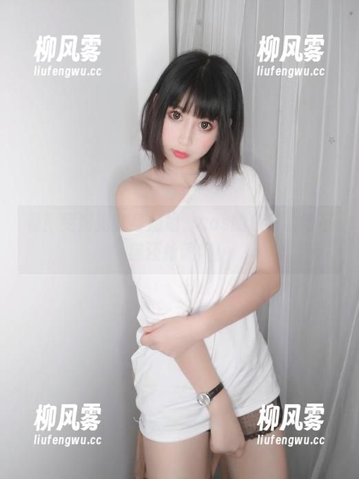 看！雯粥粥变身姐姐，cos的妆容比我家猫还抢眼呢！