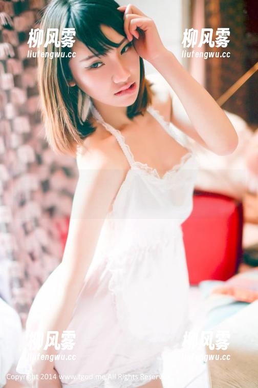 青豆客 - 看莫雅淇的女仆套图，原来女仆也可以这么随性